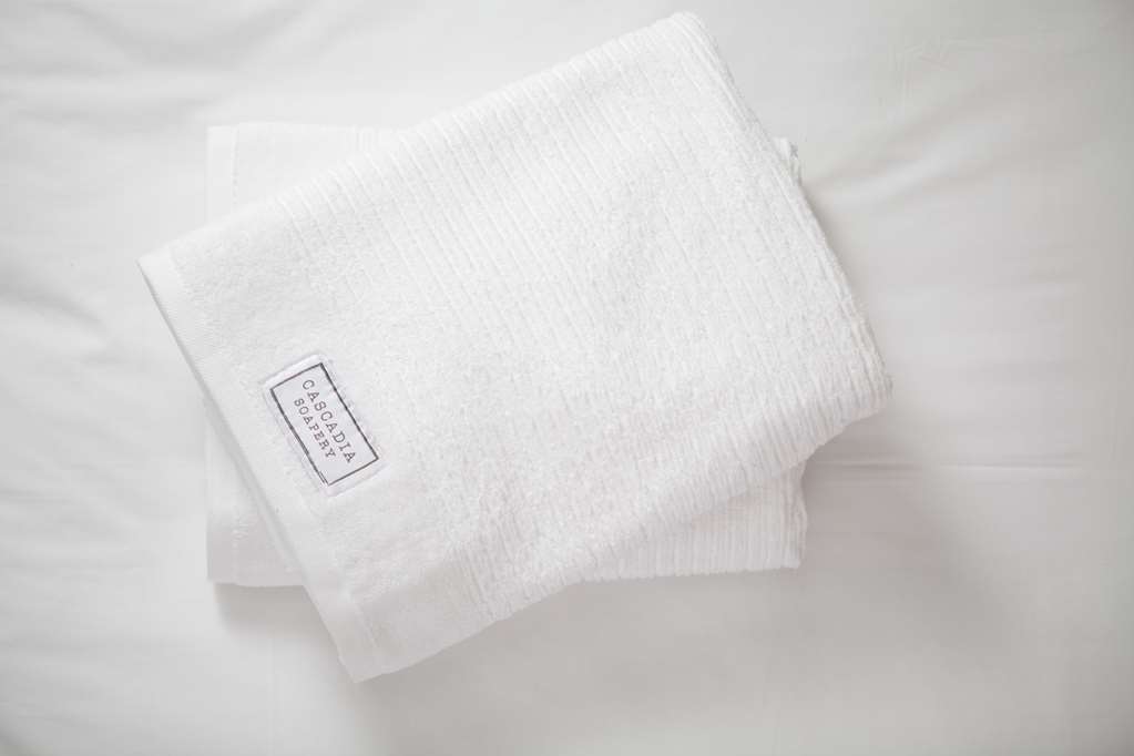 red lion inn and suites des moines