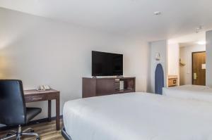 red lion inn and suites des moines