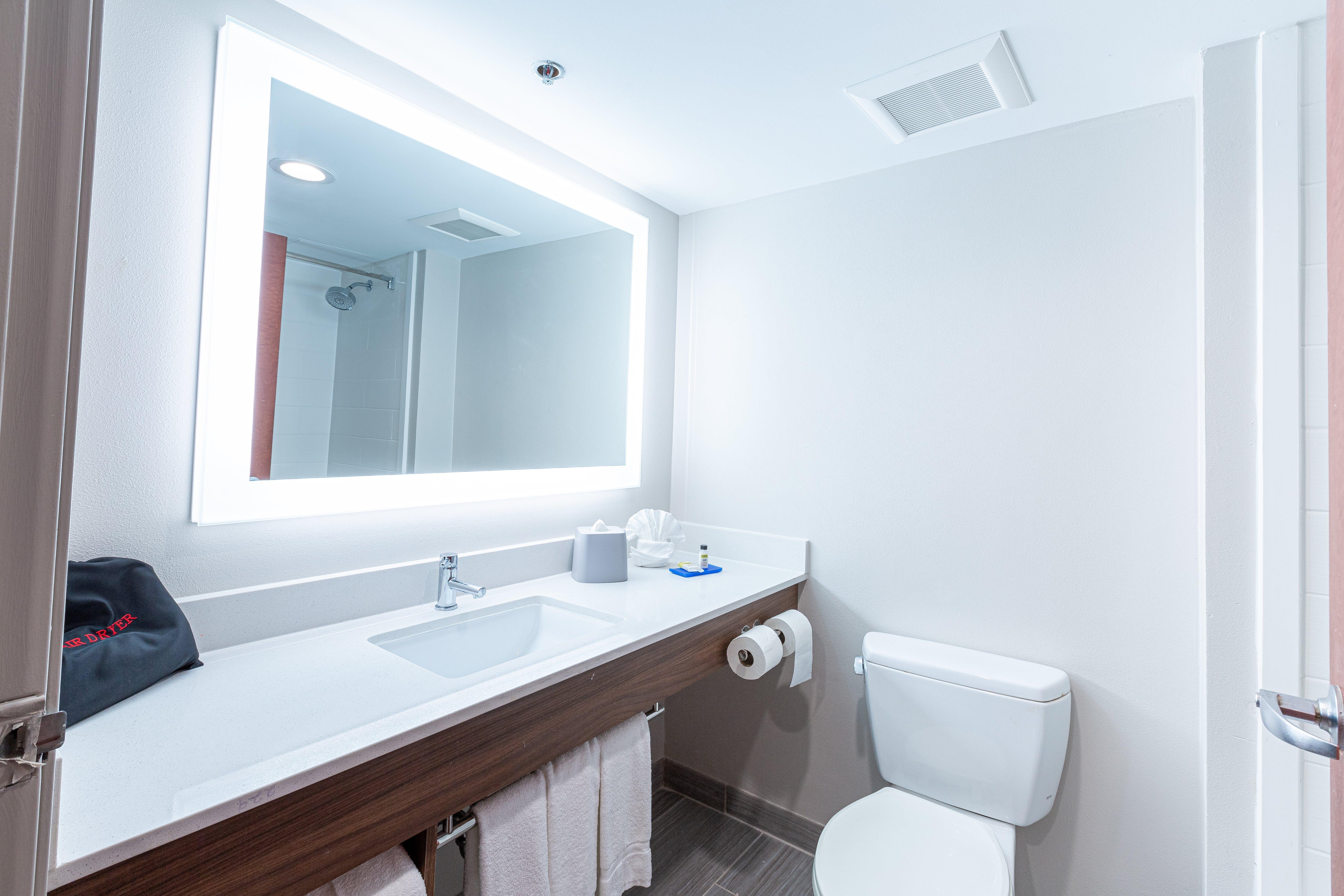 holiday inn express and suites arlington north stadium area