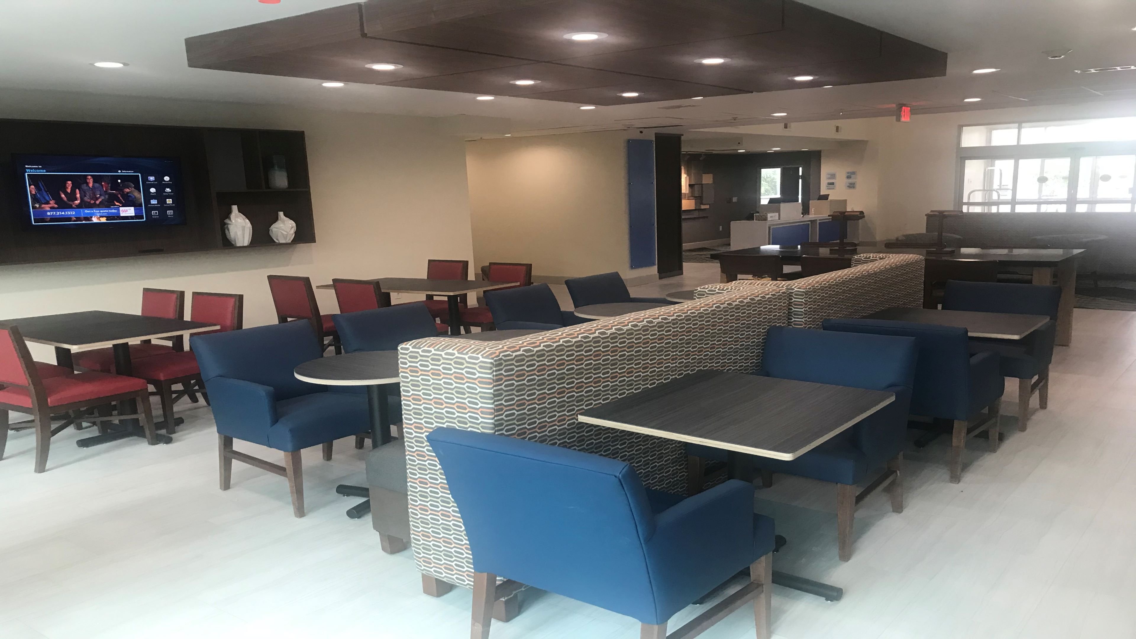 holiday inn express and suites arlington north stadium area