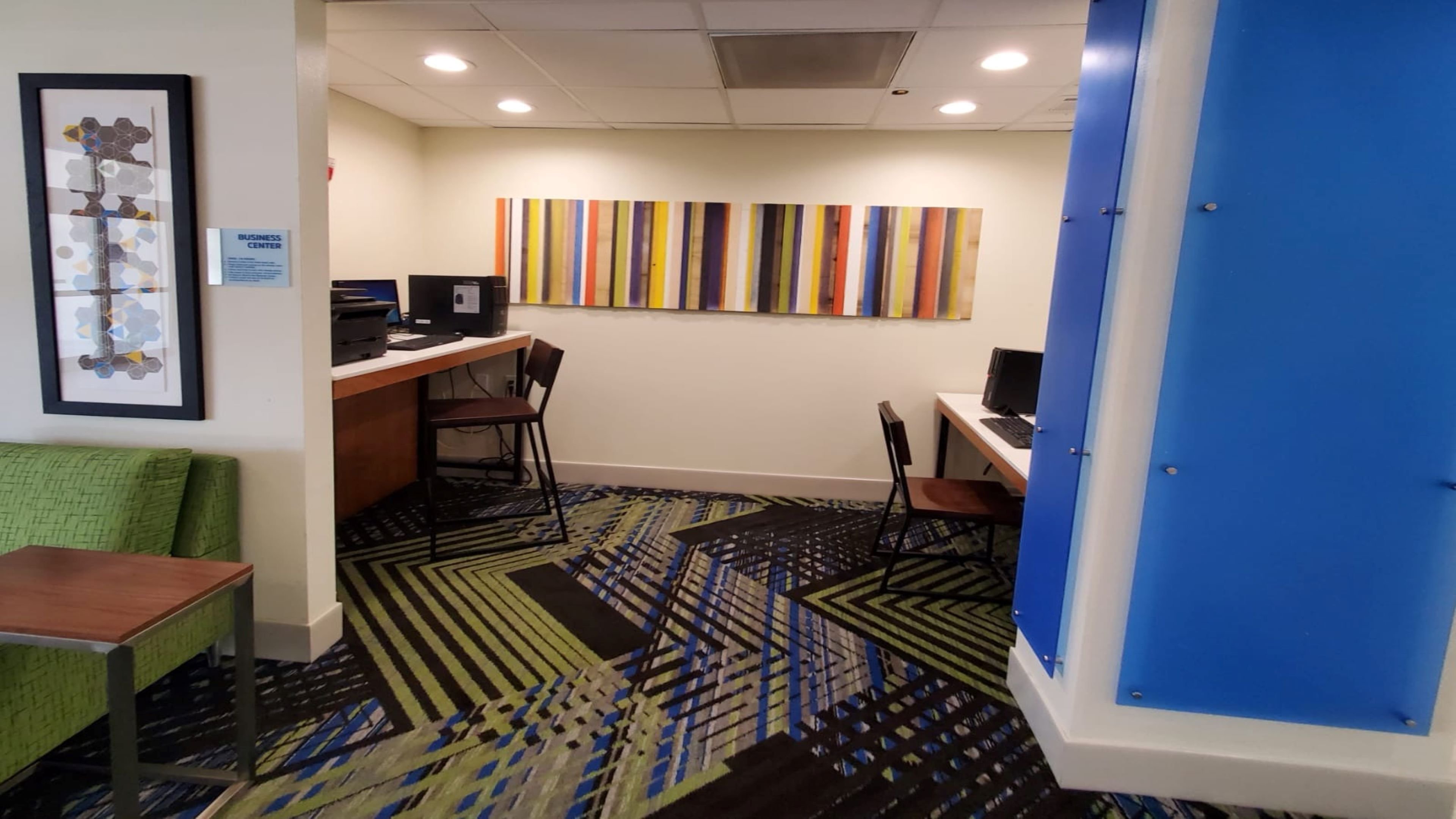 holiday inn express and suites arlington north stadium area