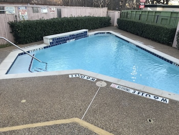 Holiday Inn Express & Suites Arlington North – Stadium Area,Near Six Flags Over Texas,3 star