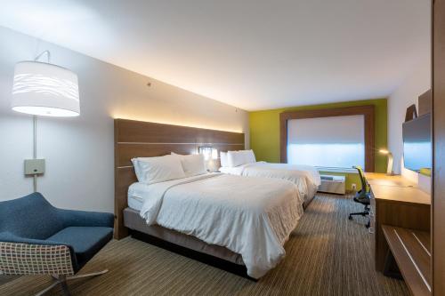 holiday inn express and suites arlington north stadium area