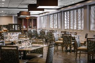 doubletree by hilton dallas market center