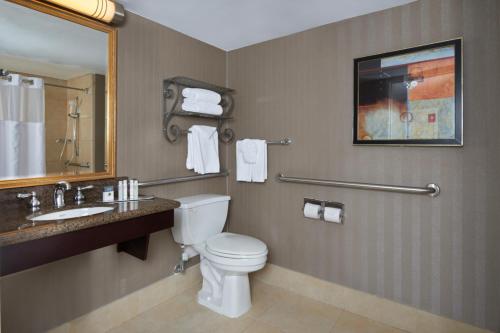 doubletree by hilton dallas market center