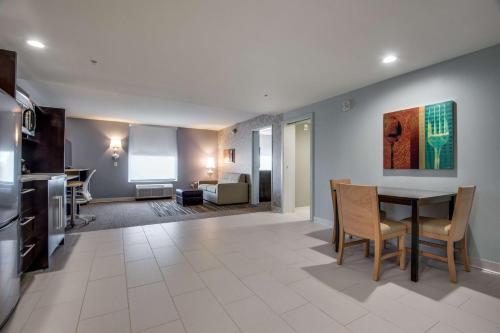 home2 suites by hilton dfw airport south irving tx