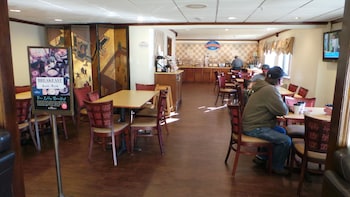 baymont by wyndham arlington at six flags dr