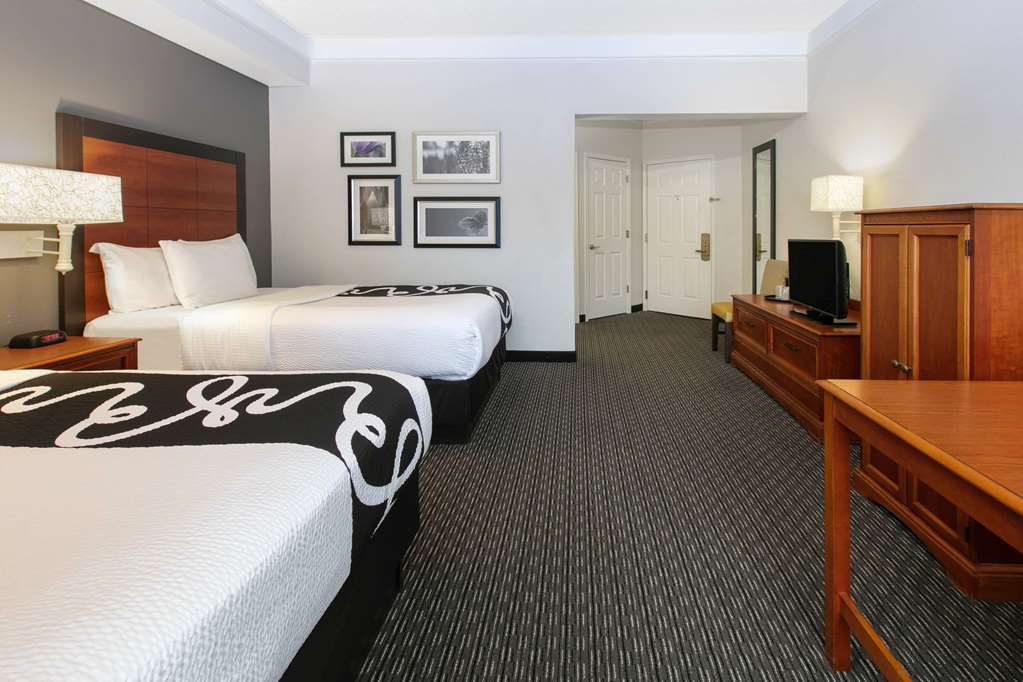 la quinta inn and suites by wyndham dallas north central