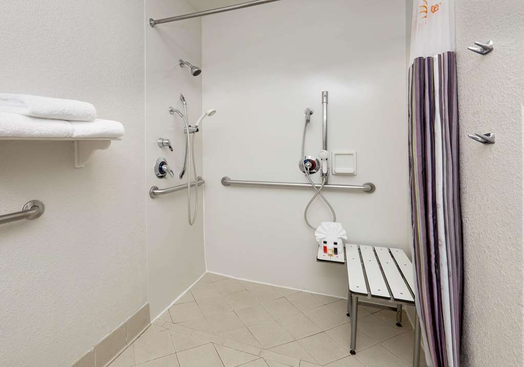 la quinta inn and suites by wyndham dallas north central