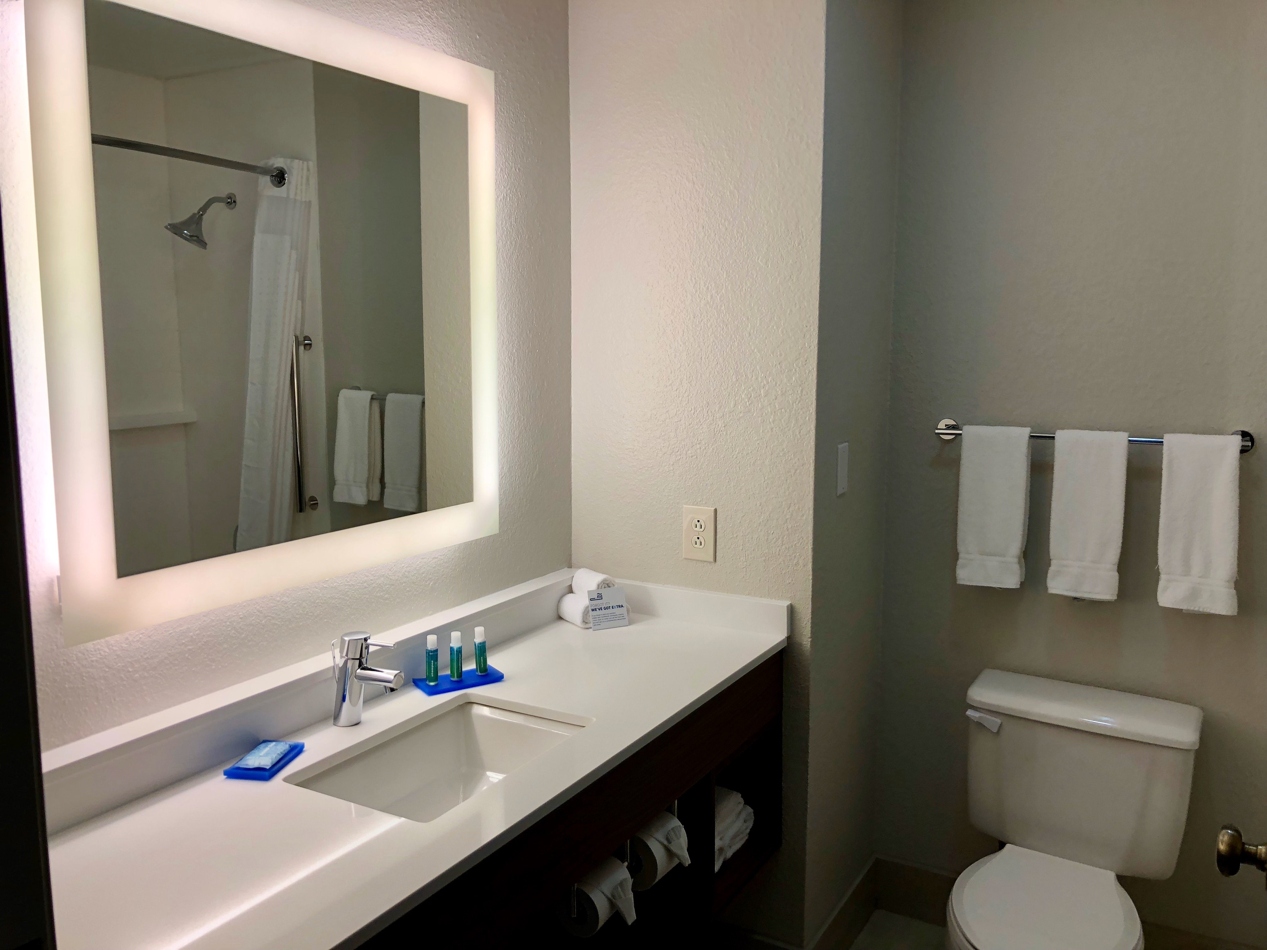 holiday inn express arlington by ihg