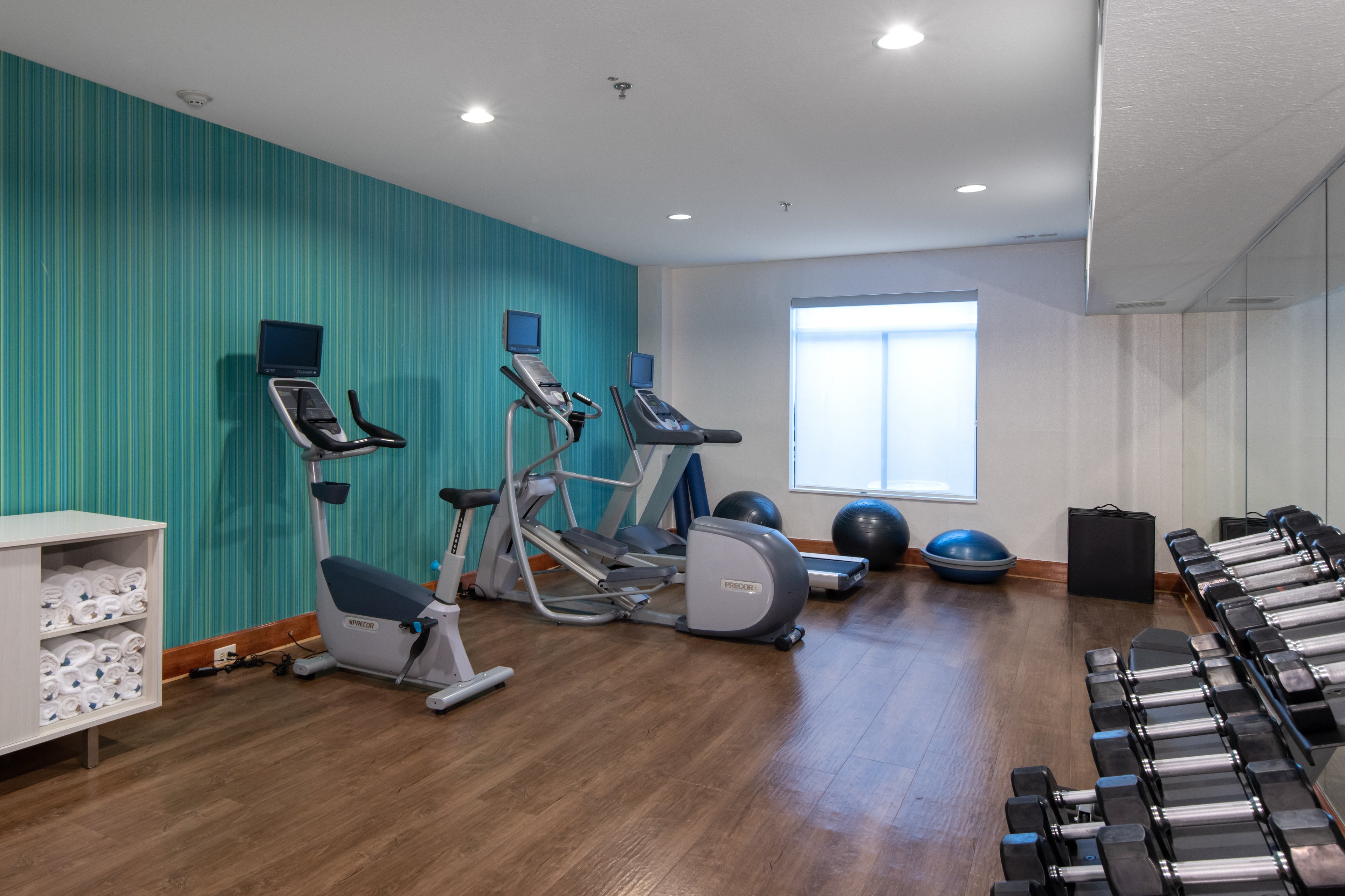 holiday inn express arlington by ihg