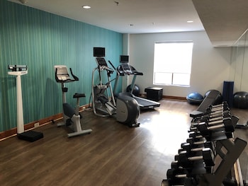 holiday inn express arlington by ihg