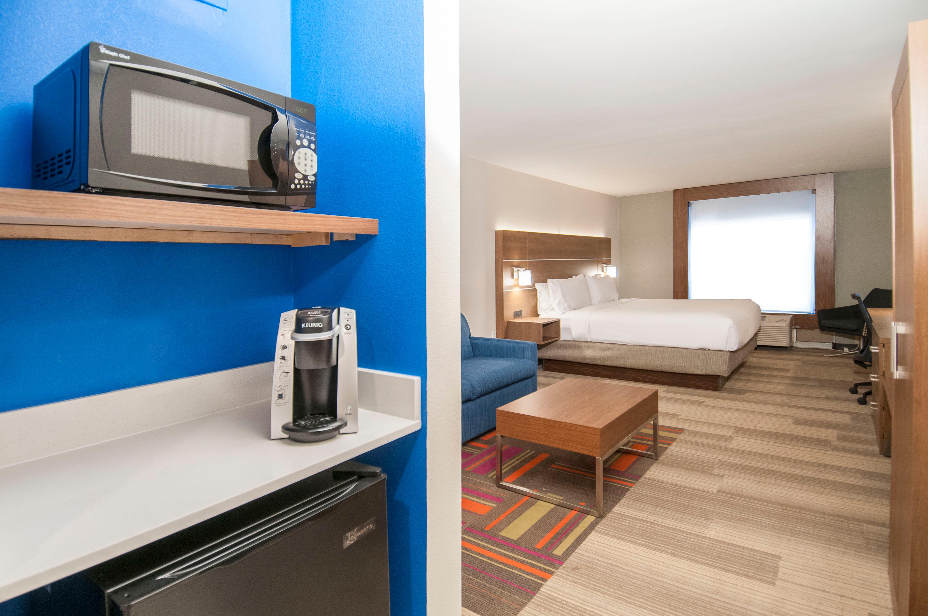 holiday inn express and suites dallas north tollway