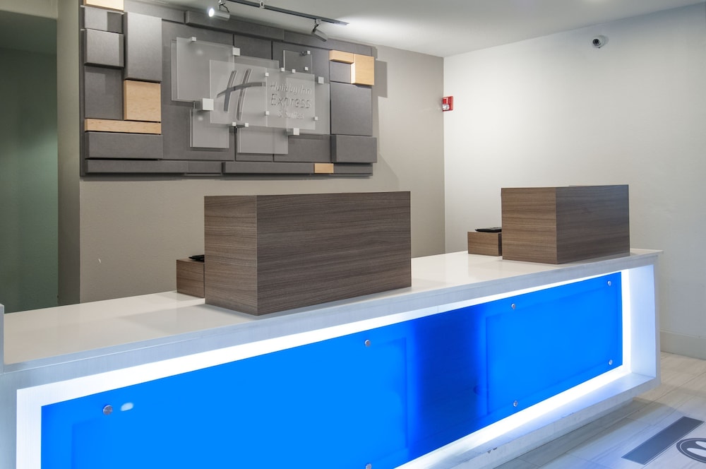 holiday inn express and suites dallas north tollway