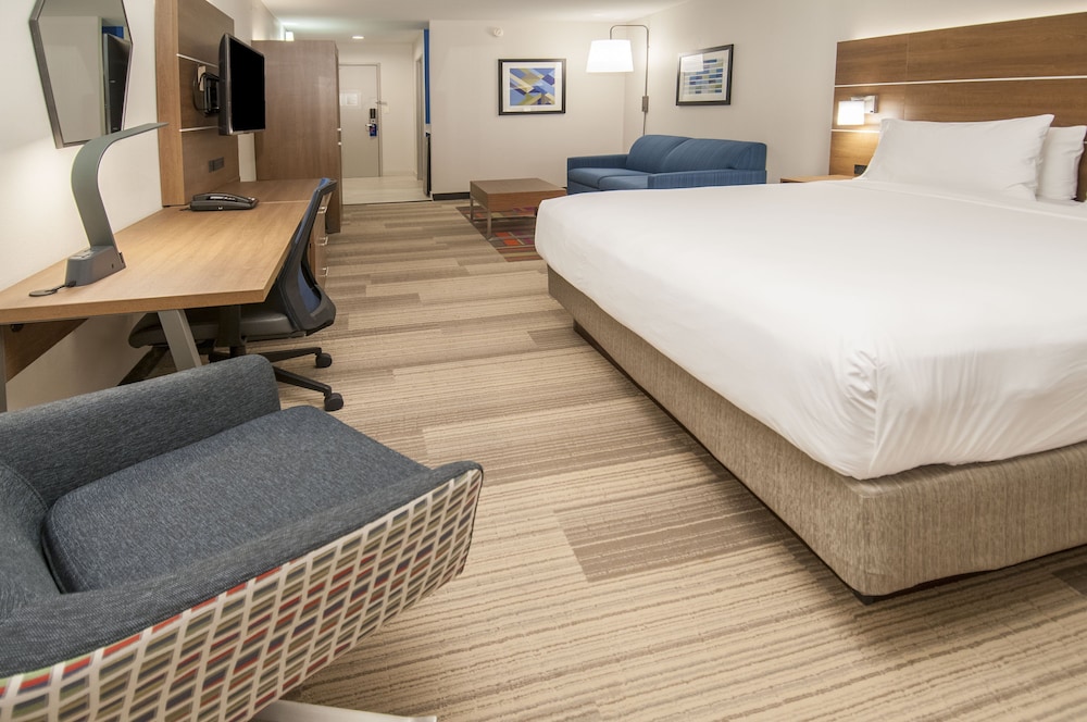holiday inn express and suites dallas north tollway