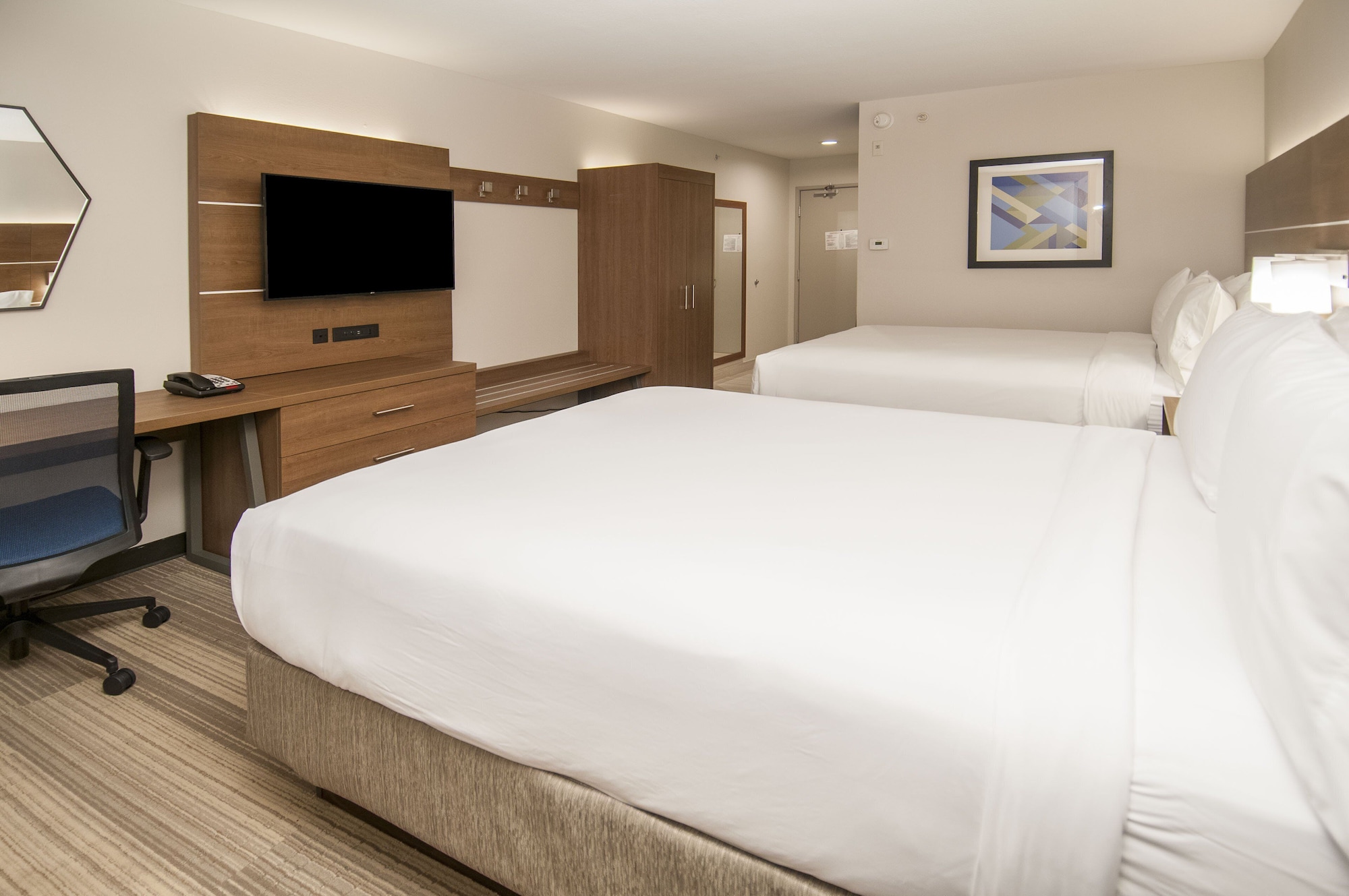 holiday inn express and suites dallas north tollway