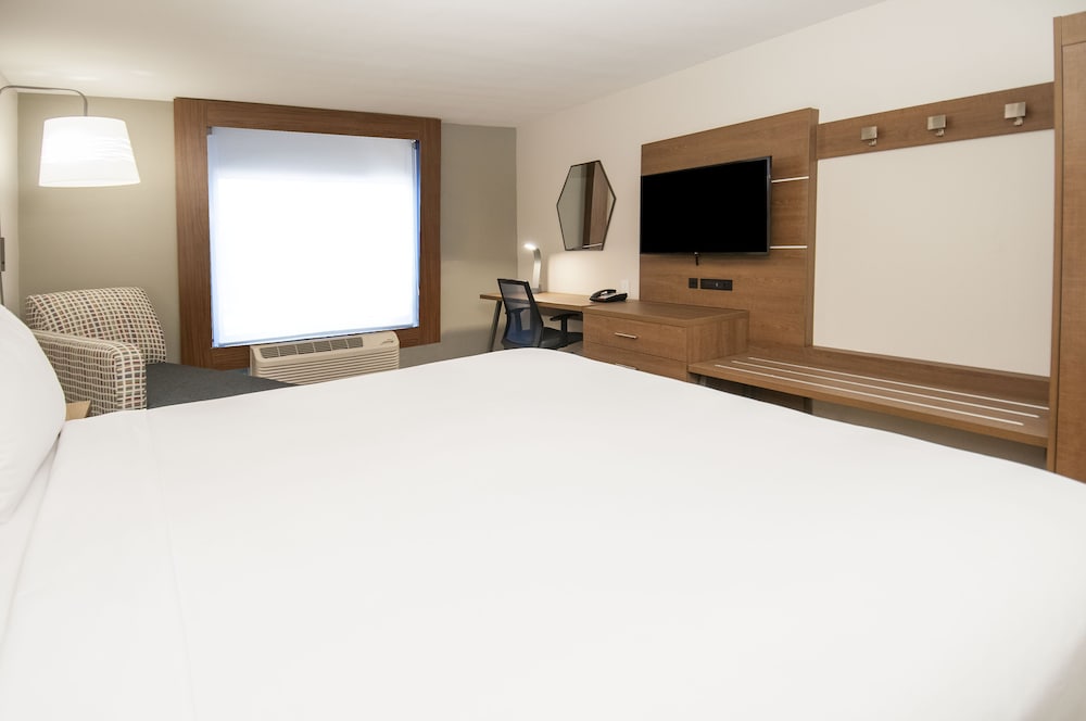 holiday inn express and suites dallas north tollway
