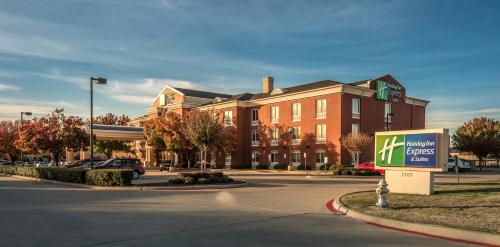holiday inn express and suites dallas north tollway