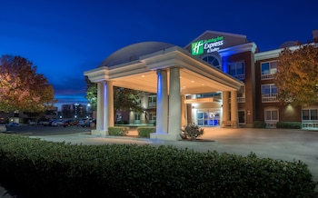 Holiday Inn Express And Suites Dallas-North Tollway,Plano>>Dallas,3 star