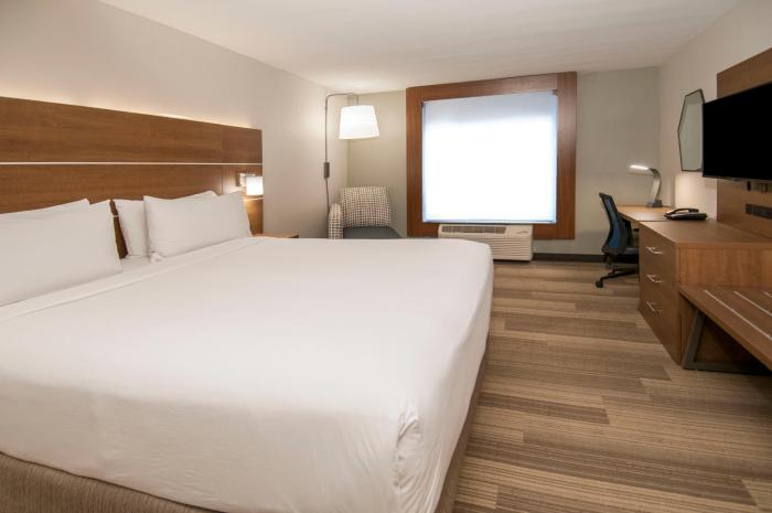 holiday inn express and suites dallas north tollway