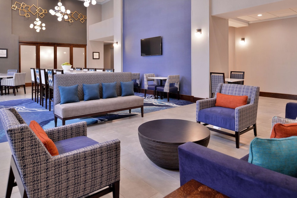 hampton inn and suites legacy park frisco