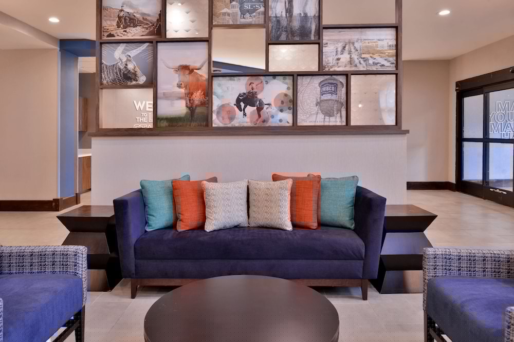 hampton inn and suites legacy park frisco