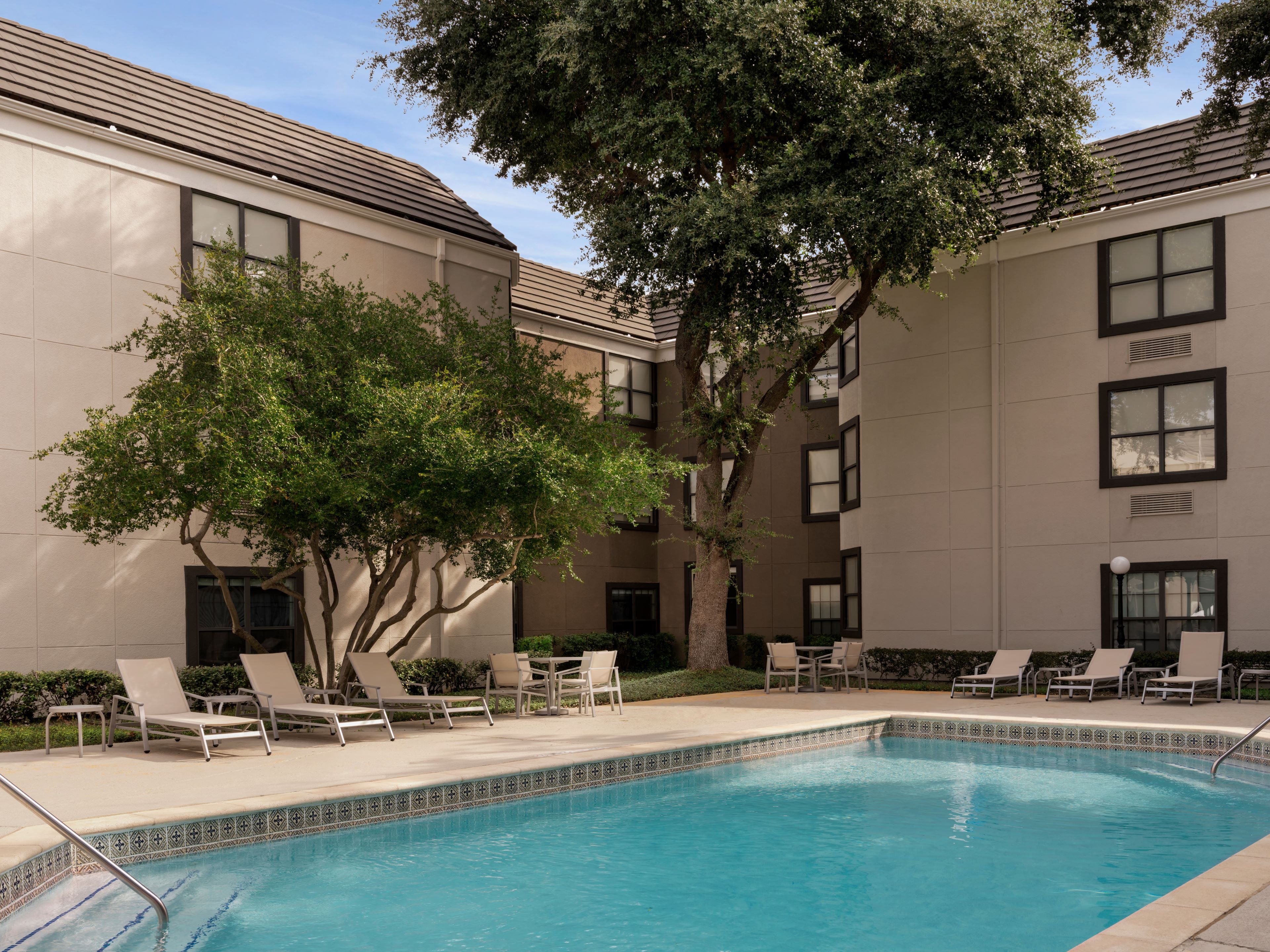 holiday inn express hotel and suites dfw north