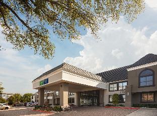 holiday inn express hotel and suites dfw north