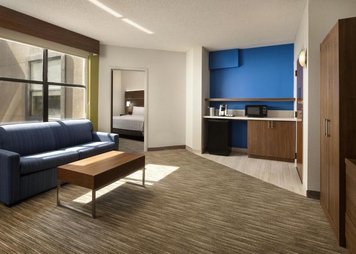 holiday inn express hotel and suites dfw north