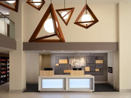 holiday inn express hotel and suites dfw north