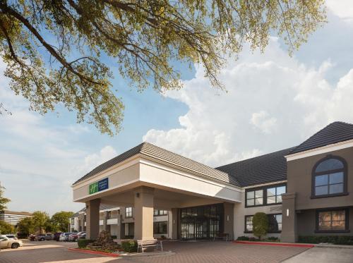 holiday inn express hotel and suites dfw north