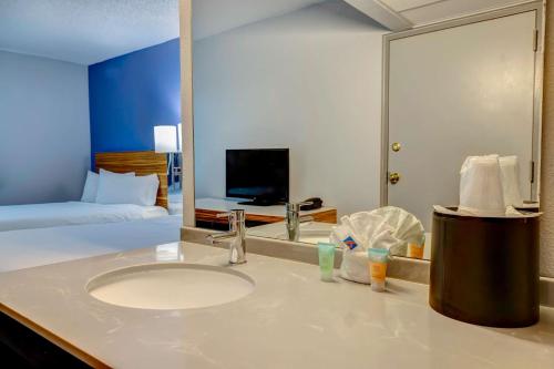 motel 6 arlington tx entertainment district