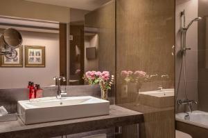 duquesa de cardona hotel 4 sup by duquessa hotel collection