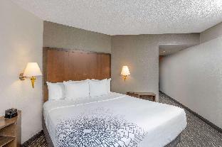La Quinta Inn & Suites By Wyndham Secaucus Meadowlands,New Jersey>>Jersey City,3 star