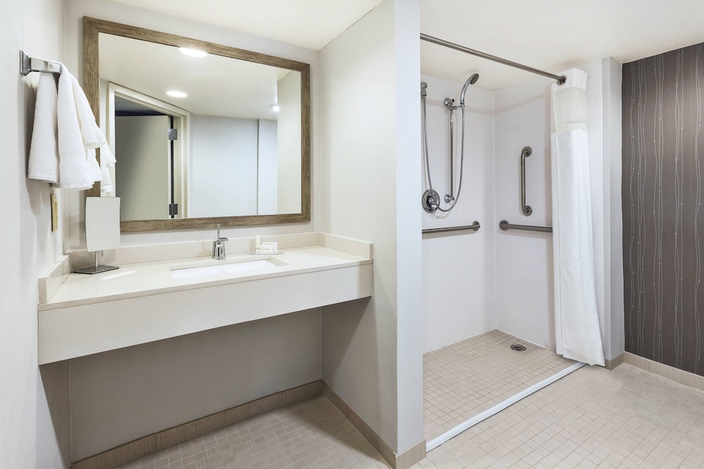 Courtyard By Marriott Secaucus Meadowlands,Hudson County>>Hoboken,3 star