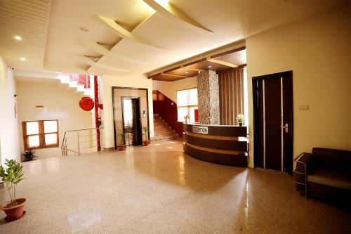 hotel bhagyaraj palace best hotel in kanpur