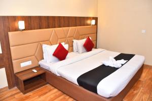 hotel bhagyaraj palace best hotel in kanpur