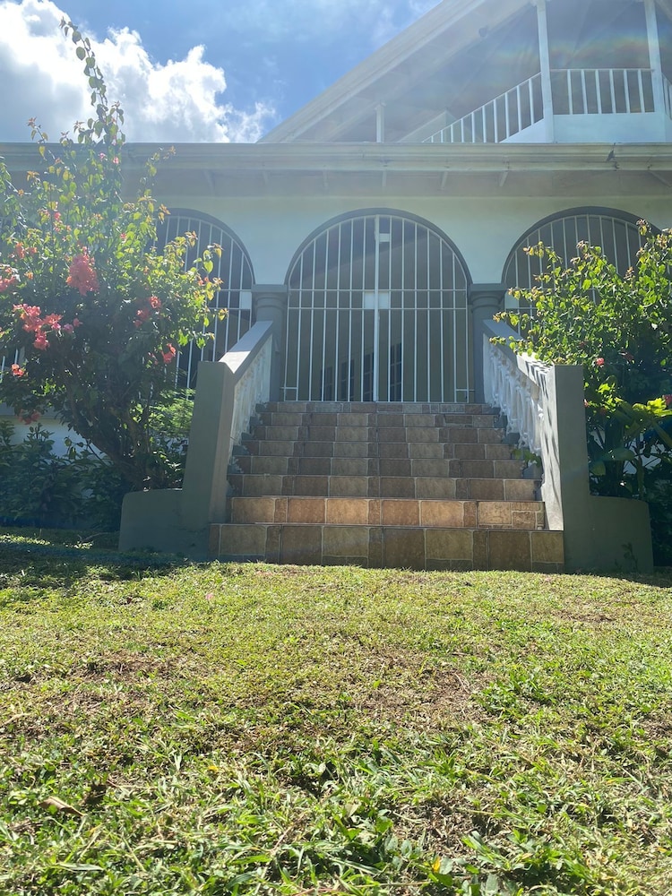 lachemar guest house