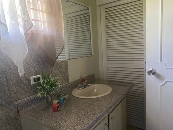 lachemar guest house