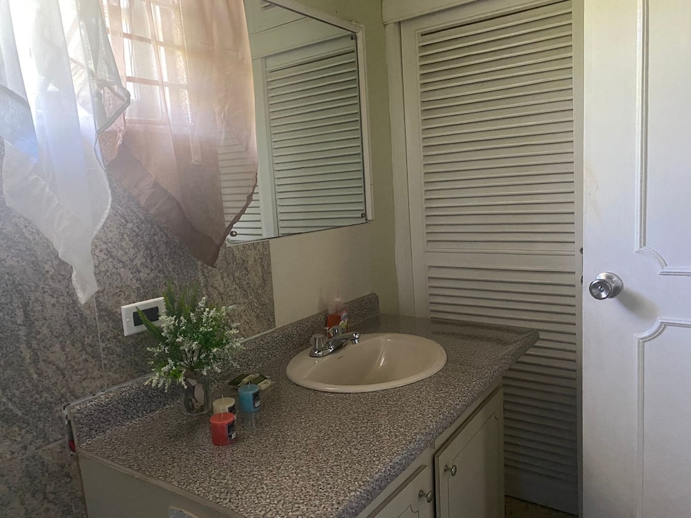 lachemar guest house