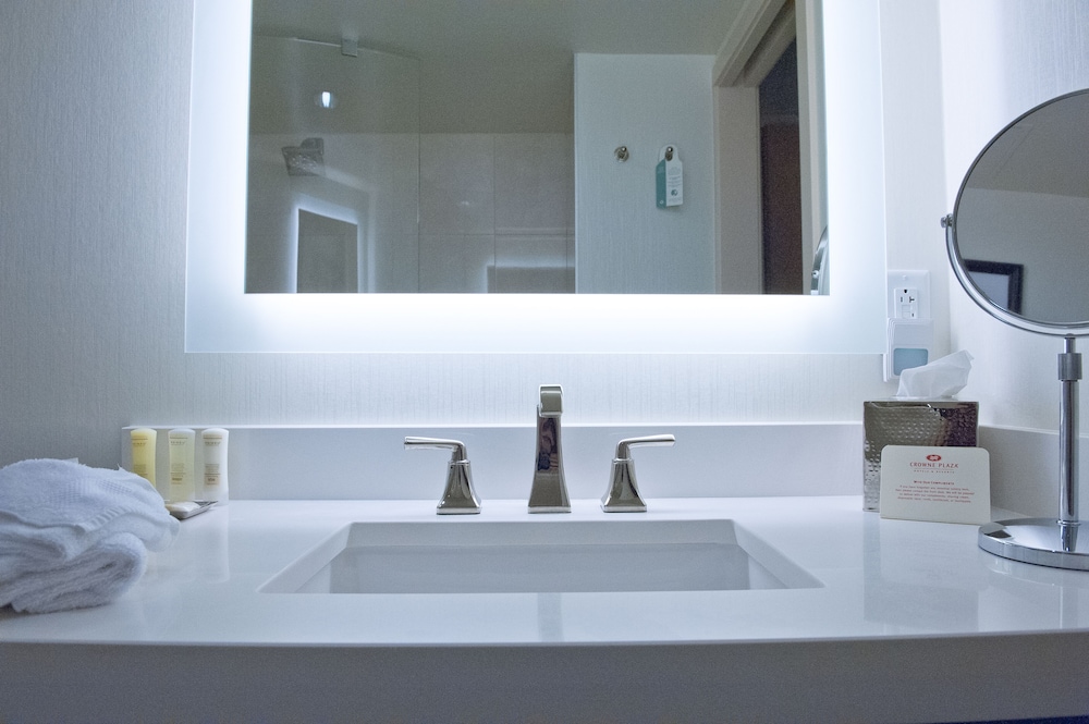 crowne plaza philadelphia king of prussia by ihg