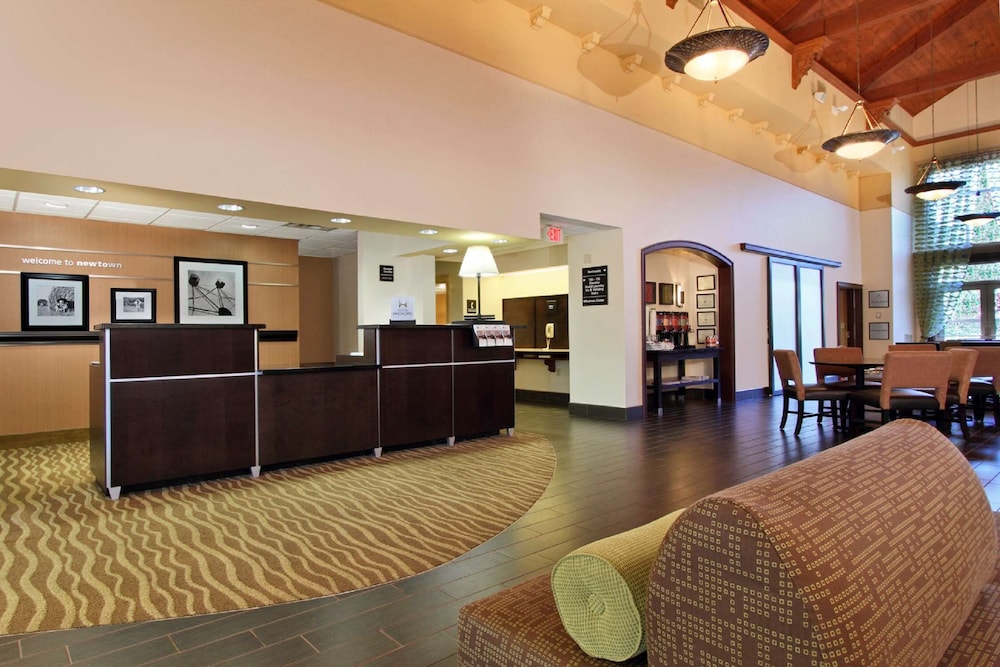hampton inn and suites newtown