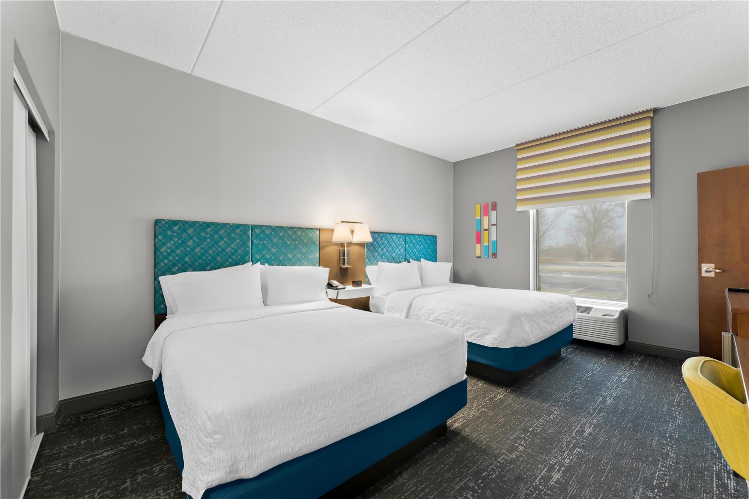 hampton inn and suites newtown