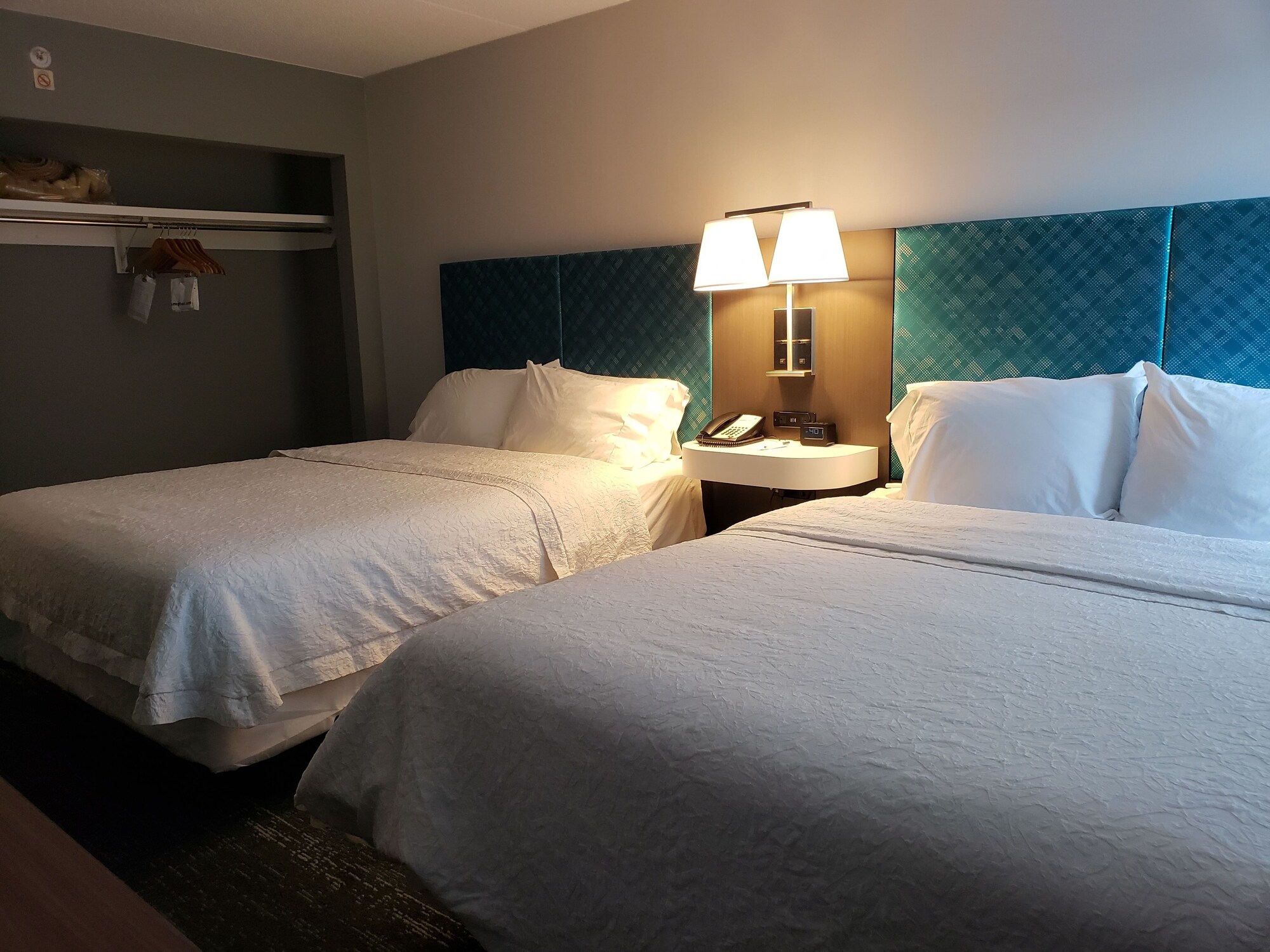 hampton inn and suites newtown