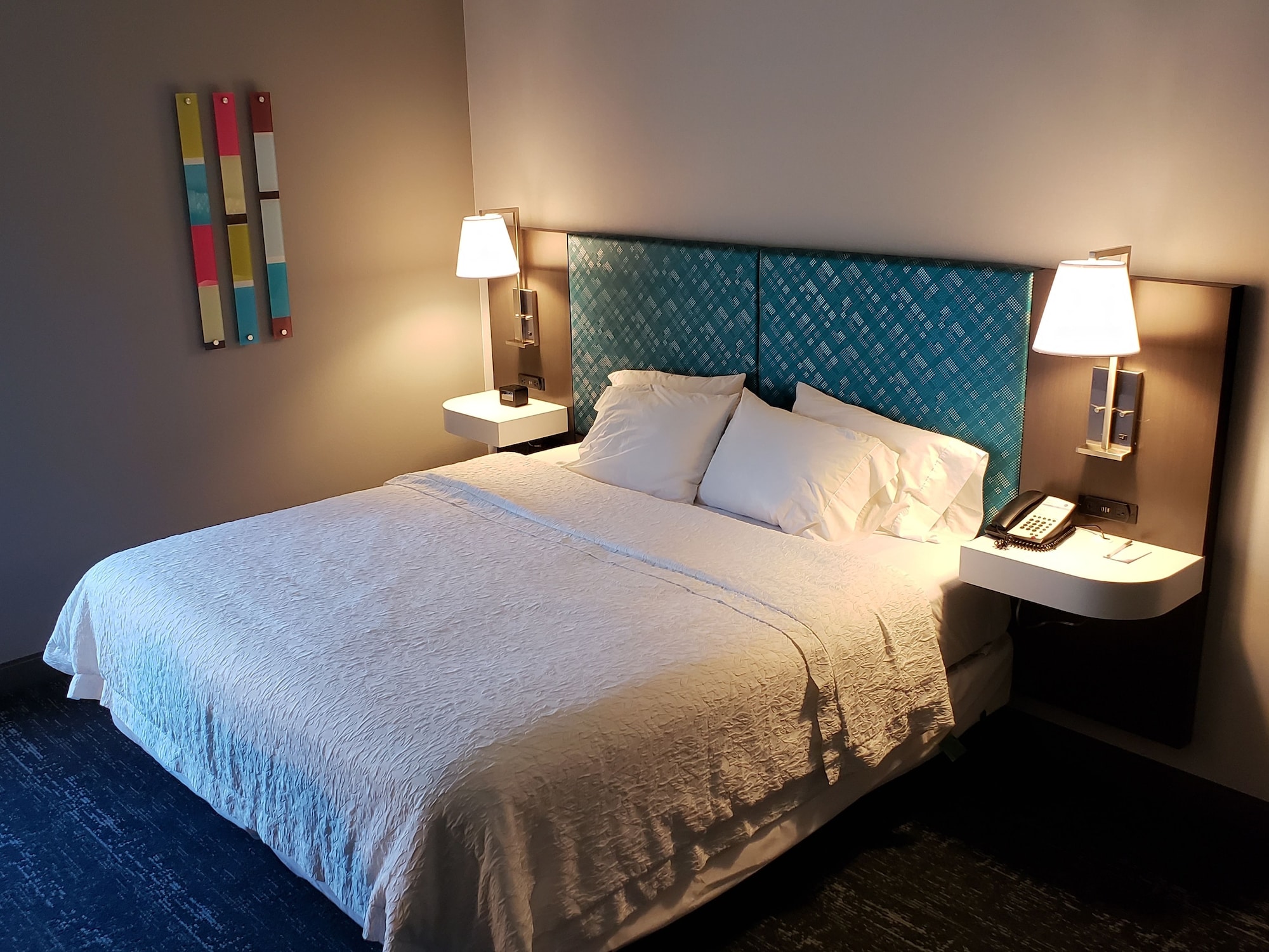 hampton inn and suites newtown