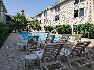 hampton inn and suites newtown