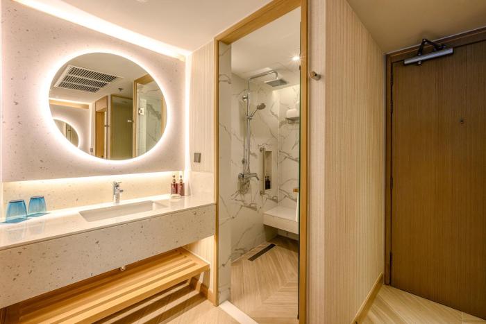 holiday inn resort phuket by ihg