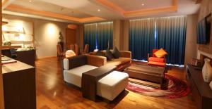 holiday inn resort phuket by ihg