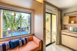 holiday inn resort phuket by ihg