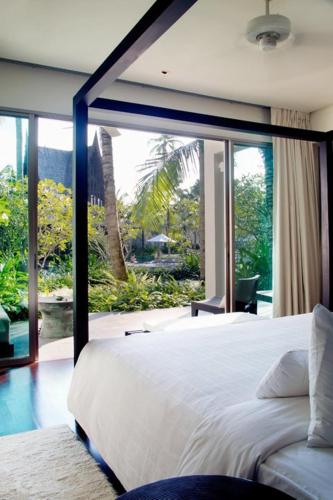 twinpalms surin beach phuket